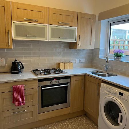2 Bed Cottage Честър Екстериор снимка