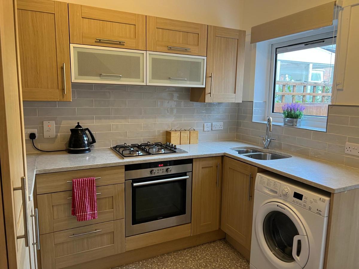 2 Bed Cottage Честър Екстериор снимка
